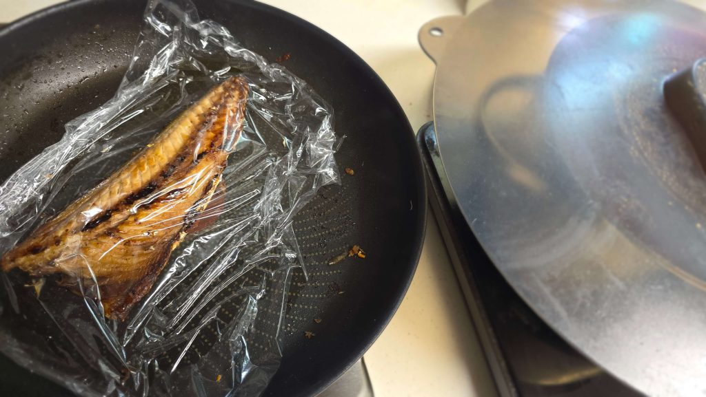 Grilled mackerel and soybean soup covered after lunch