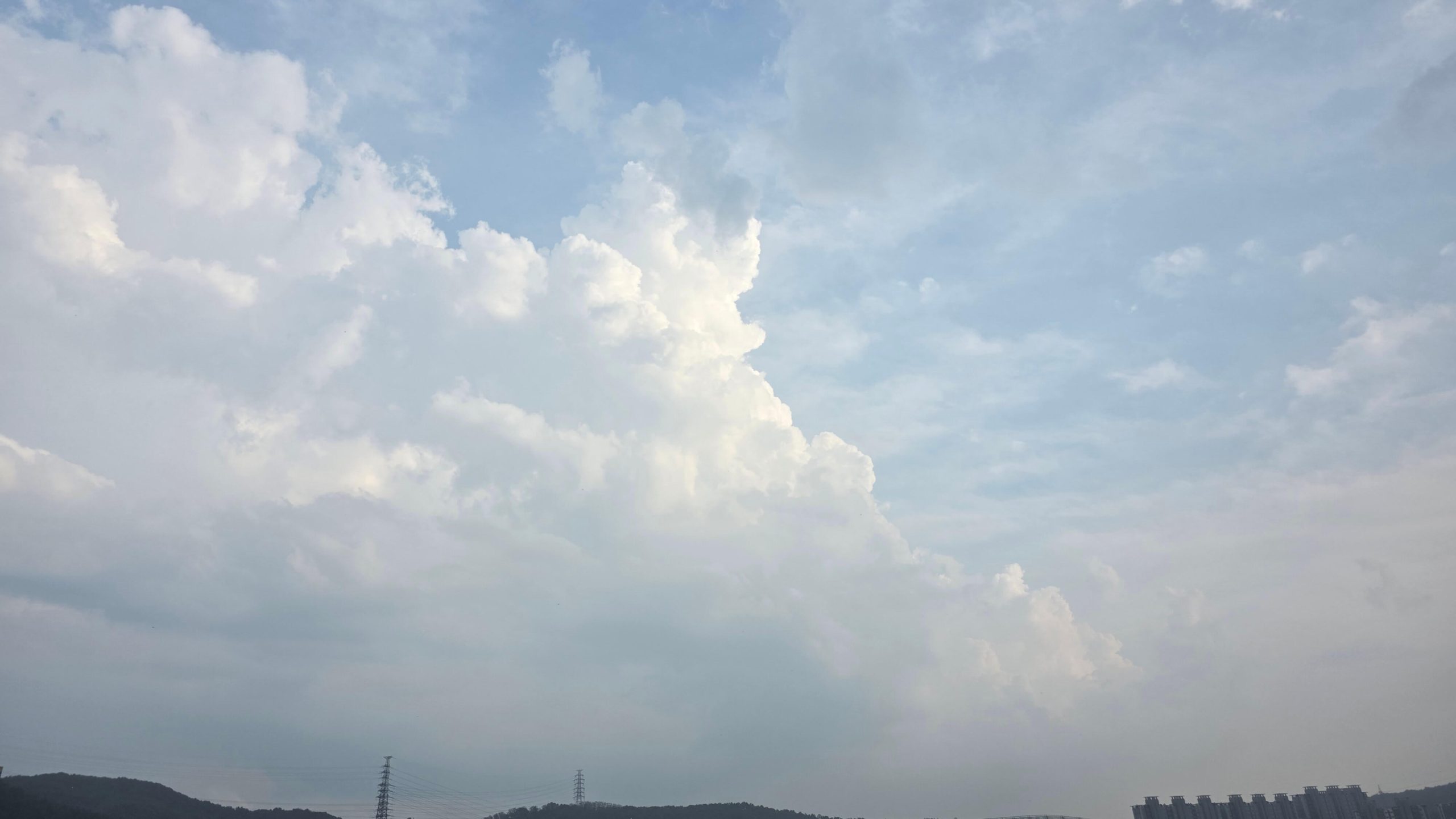 Clouds in the Saturday morning sky
